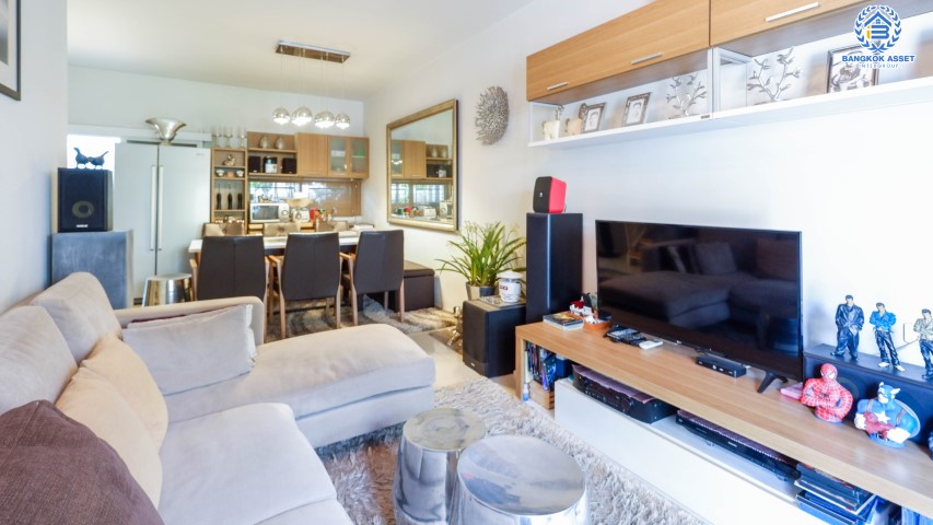 ทาวน์เฮ้าส์มือสองนนทบุรี ม. อารียา  เดอะคัลเลอร์  ติวานนท์-แจ้งวัฒนะ เนื้อที่ 19.70 ตร.ว.  ฟังก์ชันครบ 3 ห้องนอน 2 ห้องน้ำ บ้านตกแต่งใหม่พร้อมแถมเฟอร์นิเจอร์ทั้งหลัง! บรรยากาศร่มรื่น น่าอยู่มาก สภาพแวคล้อมดี บนทำเลที่ดี เดินทางสะดวก เชื่อมต่อถนน ถนนติวานนท์ ,ถนนศรีสมาน ,ถนนสะพานนนทบุรี-บางบัวทอง ใกล้รถไฟฟ้า "สถานีแจ้งวัฒนะ-ปากเกร็ด28" และทางด่วน "แจ้งวัฒนะ"